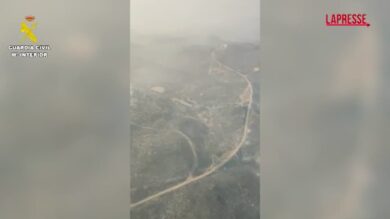 Spagna, incendio in Andalusia: le immagini dal drone