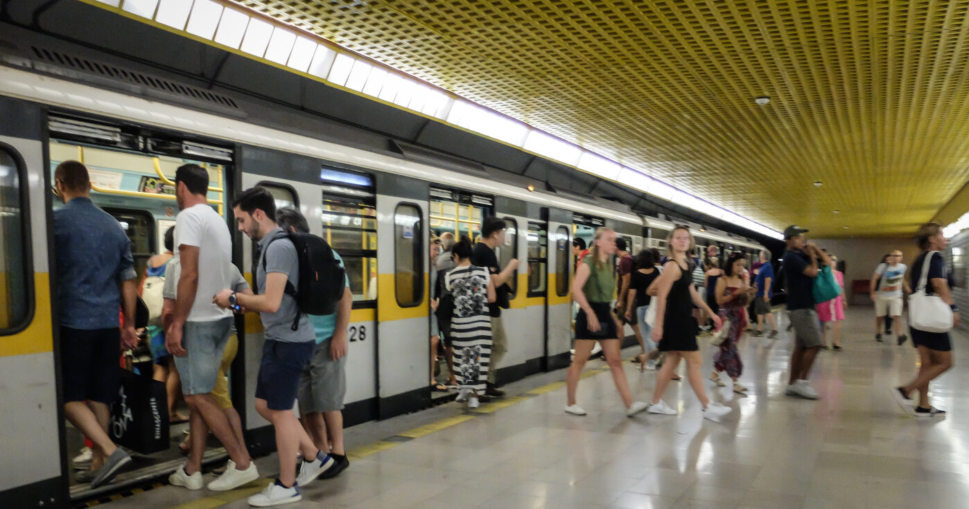 Milano, sfregia una 23enne in metro: chiesto il carcere per l’aggressore Milano, sfregia una 23enne in metro: chiesto il carcere per l’aggressore