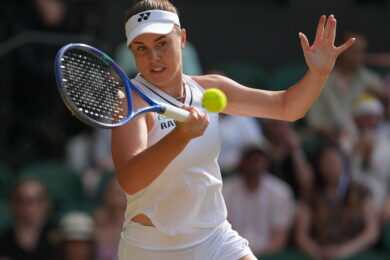 Wimbledon 2026, a Noskova la corona femminile