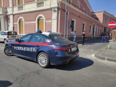 Catania, uccide il fratello a colpi di mannaia