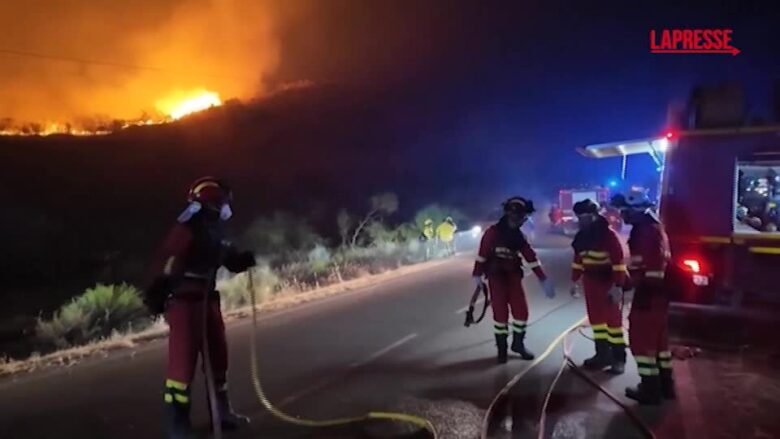 Incendio in Andalusia, centinaia di vigili del fuoco ancora al lavoro giorno e notte
