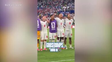 Mondiali 2026, dopo la vittoria tifosi e giocatori dell'Inghilterra intonano 'Wonderwall'