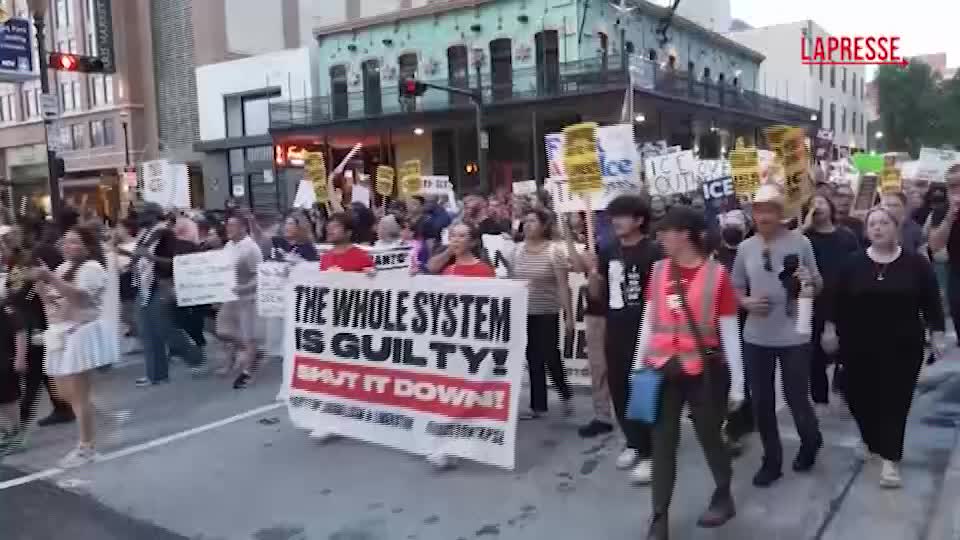usa nuove proteste contro l ice a houston da Lapresse.it usa nuove proteste contro l ice a houston