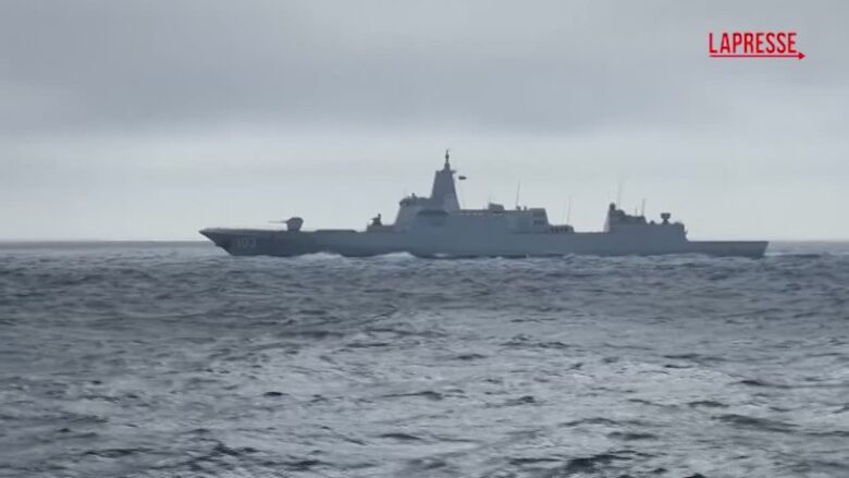Russia e Cina, esercitazioni navali nel Mar Giallo: le immagini delle manovre congiunte
