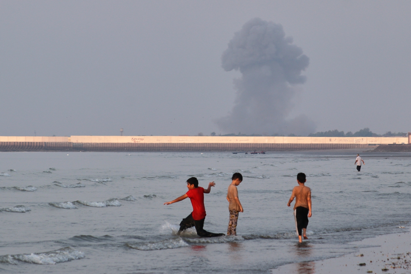 Iran, attacchi Usa a infrastrutture civili. Teheran colpisce Kuwait, Bahrein e Qatar – La diretta Iran, attacchi Usa a infrastrutture civili. Teheran colpisce Kuwait, Bahrein e Qatar – La diretta