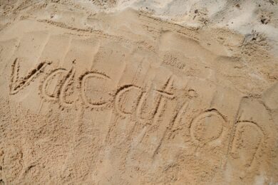 Estate, ecco le 10 regole degli infettivologi per viaggi senza rischi