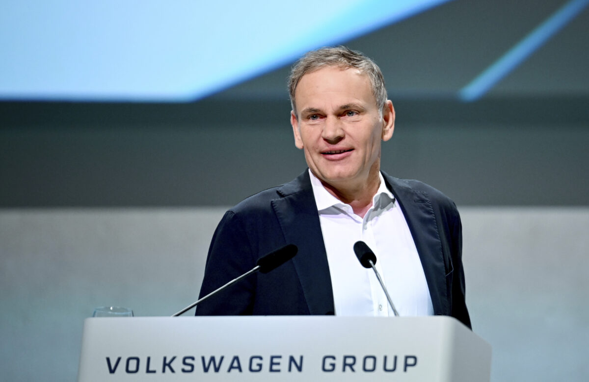 Volkswagen, il ceo Oliver Blume valuta altri 50.000 tagli entro il 2030 Volkswagen, il ceo Oliver Blume valuta altri 50.000 tagli entro il 2030
