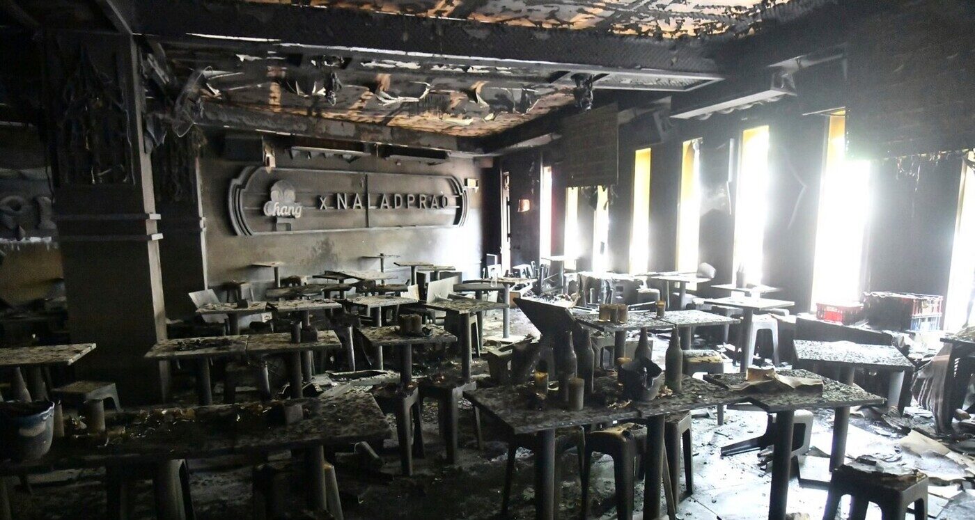 Bangkok, un incendio in un bar provoca una strage: ci sono almeno 27 morti Bangkok, un incendio in un bar provoca una strage: ci sono almeno 27 morti