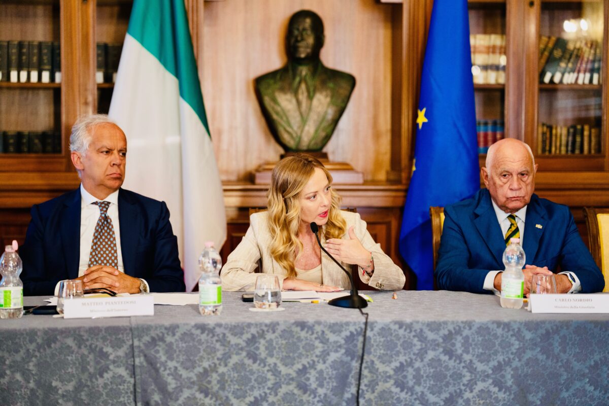 Meloni a Palermo, la visita della premier per la cerimonia di svelamento della Fiat Croma di Falcone Meloni a Palermo, la visita della premier per la cerimonia di svelamento della Fiat Croma di Falcone