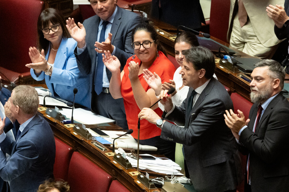 Galleria foto 'Governo battuto alla Camera sulla legge elettorale, le opposizioni esultano: le foto' - foto 7