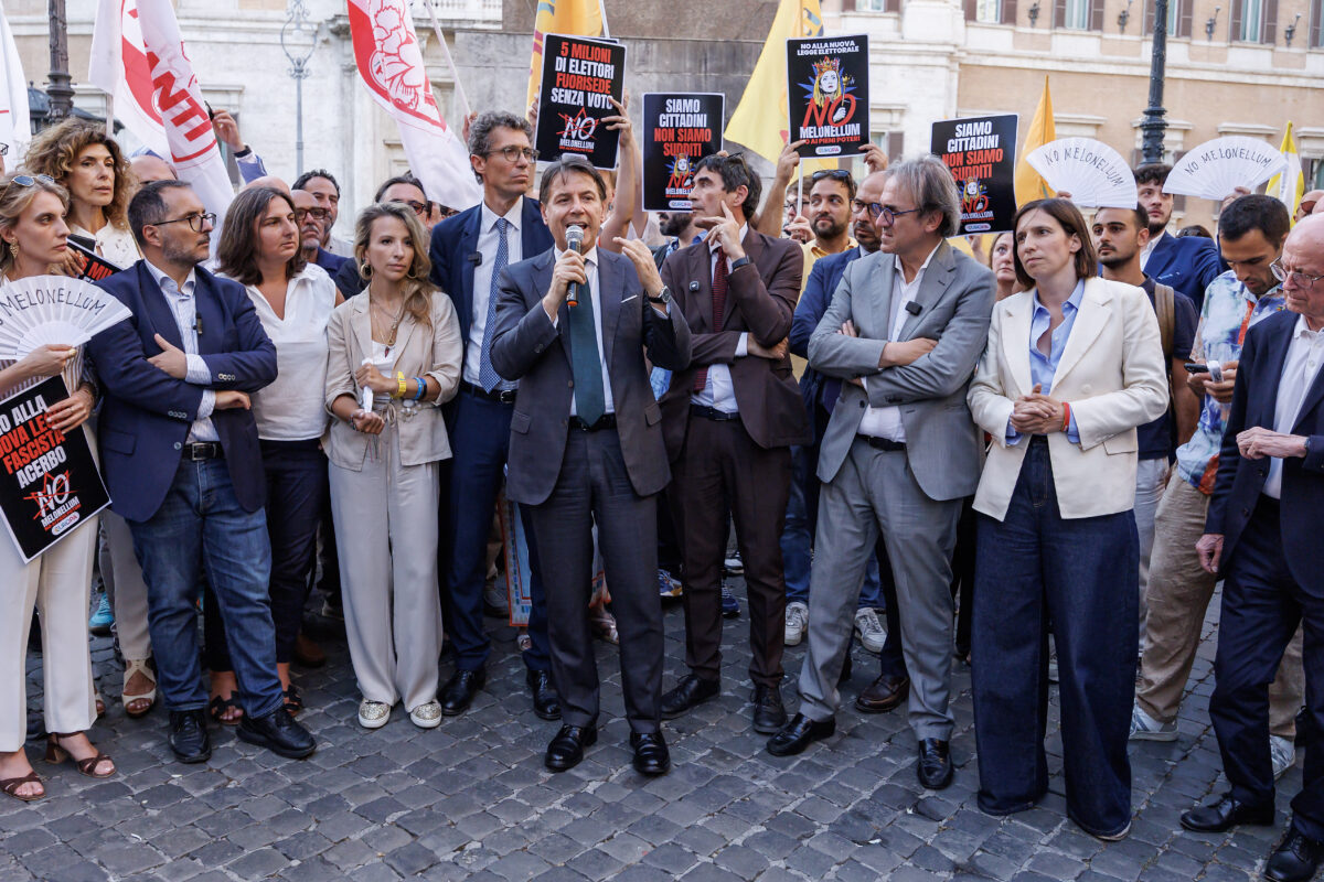 Galleria foto 'Governo battuto alla Camera sulla legge elettorale, le opposizioni esultano: le foto' - foto 8