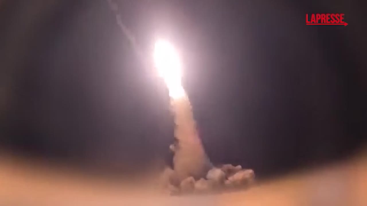 iran risponde agli usa diffuse le immagini del lancio di missili da Lapresse.it iran risponde agli usa diffuse le immagini del lancio di missili