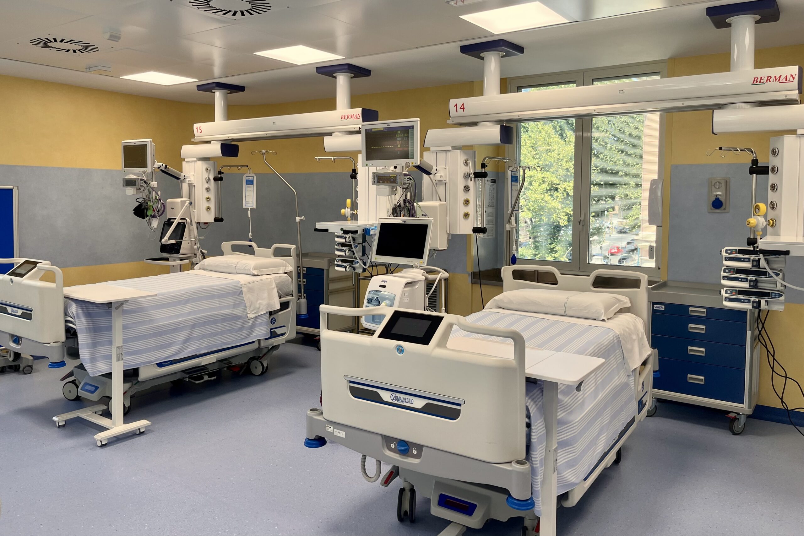 Policlinico Umberto I, dentro la nuova terapia intensiva ad alto biocontenimento Policlinico Umberto I, dentro la nuova terapia intensiva ad alto biocontenimento