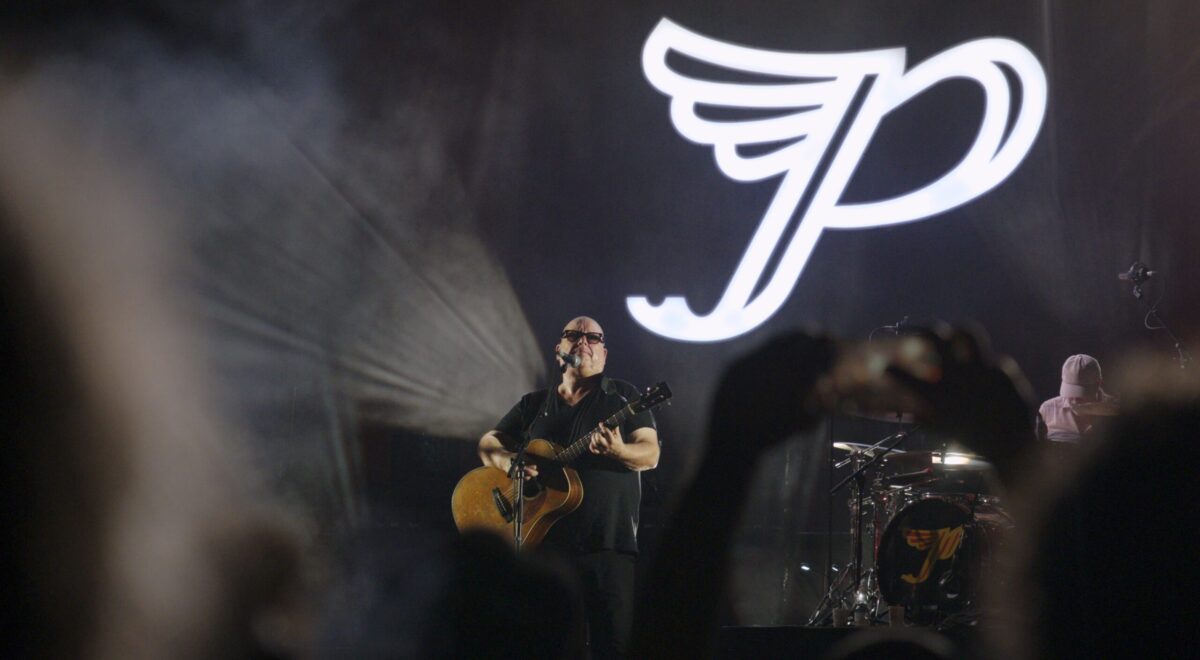 Pixies a Milano, la lezione di rock alternativo della band amata da Cobain