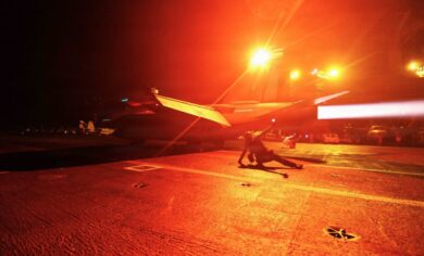 Iran, Centcom annuncia il via a una nuova ondata di attacchi Usa. Trump: “Teheran sarà sconfitta molto presto” – La diretta