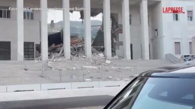 Bolzano: il crollo nella notte al tribunale, macerie davanti all'ingresso principale