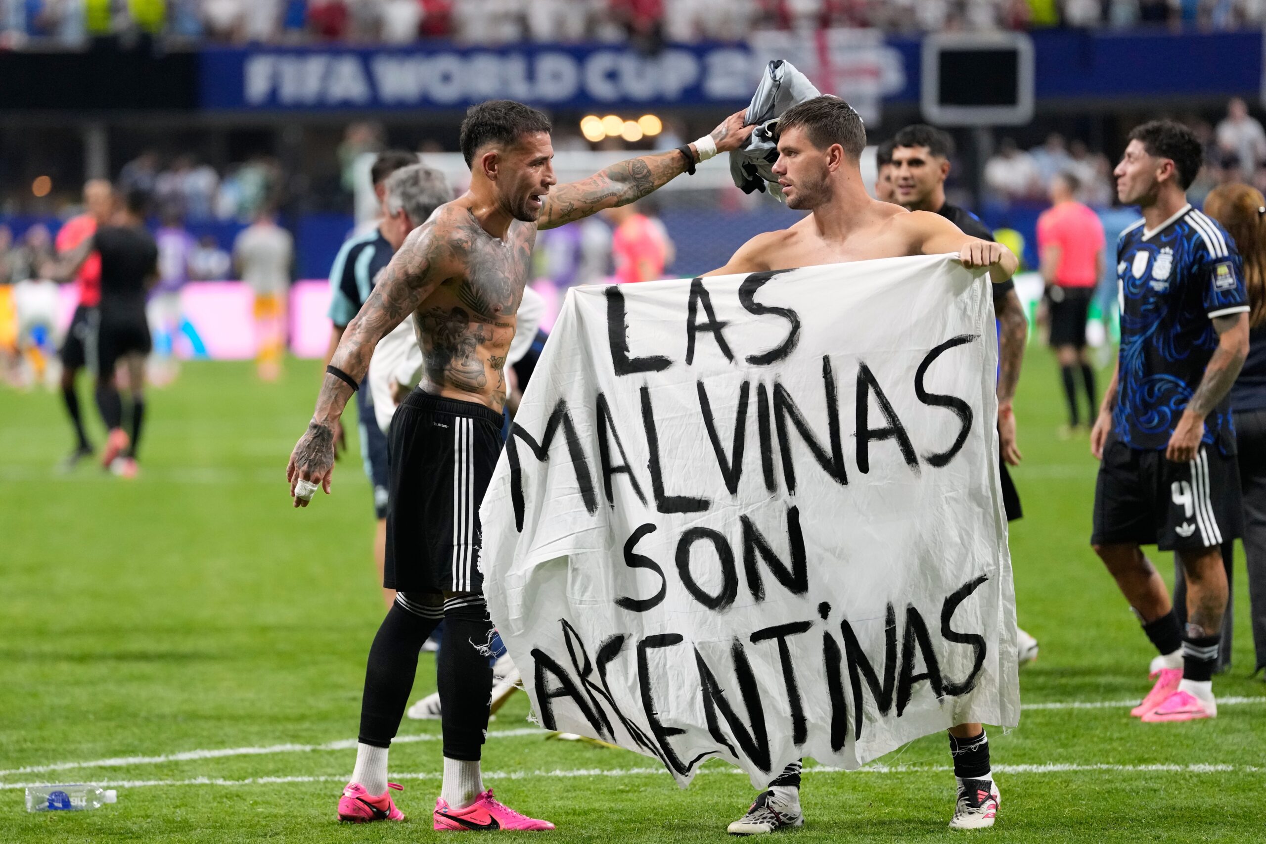 Inghilterra-Argentina, lo striscione sulle Malvinas ai Mondiali 2026 diventa un caso Inghilterra-Argentina, lo striscione sulle Malvinas ai Mondiali 2026 diventa un caso