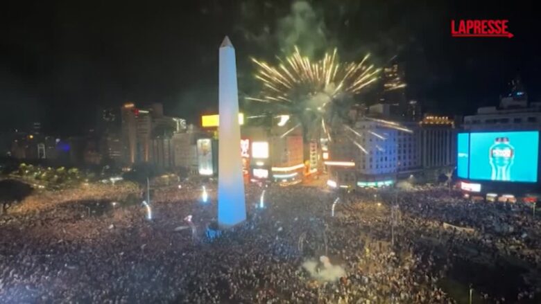 Mondiali 2026, l'Argentina batte l'Inghilterra e vola in finale: Buenos Aires impazzisce di gioia