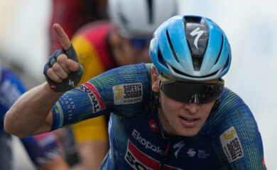 Tour de France 2026, Merlier vince anche la 12esima tappa: Pogacar resta in giallo