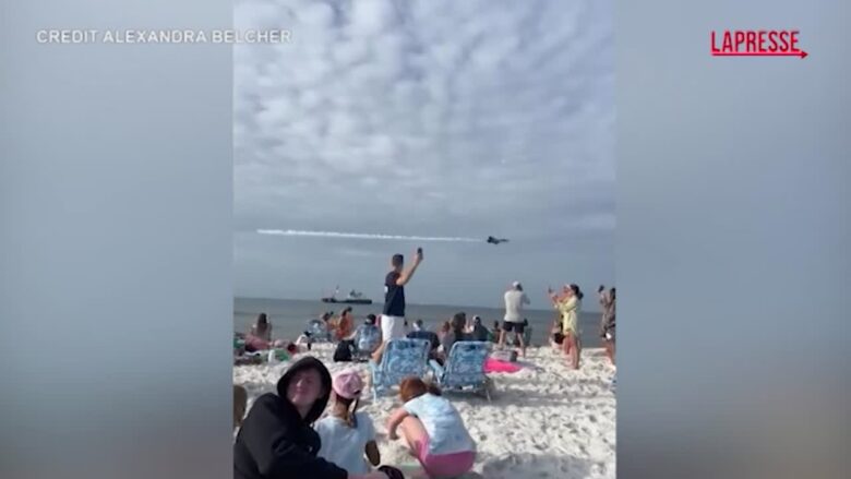 Florida, jet della Marina "sfiora" i bagnanti sulla spiaggia e fa volare via sedie e tende