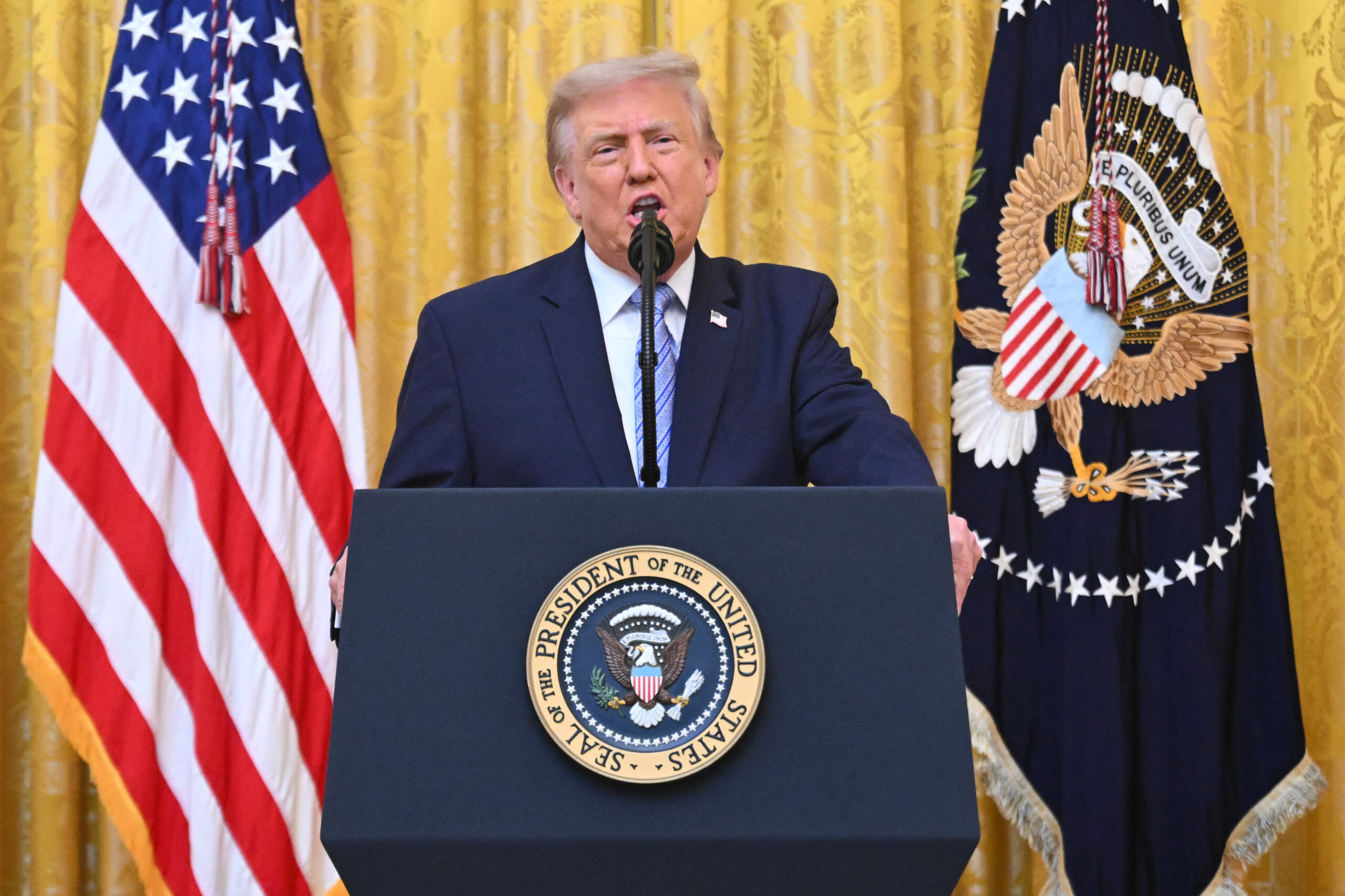 Trump insiste sui brogli elettorali e accusa la Cina: “Nel 2020 ha violato i nostri dati” Trump insiste sui brogli elettorali e accusa la Cina: “Nel 2020 ha violato i nostri dati”