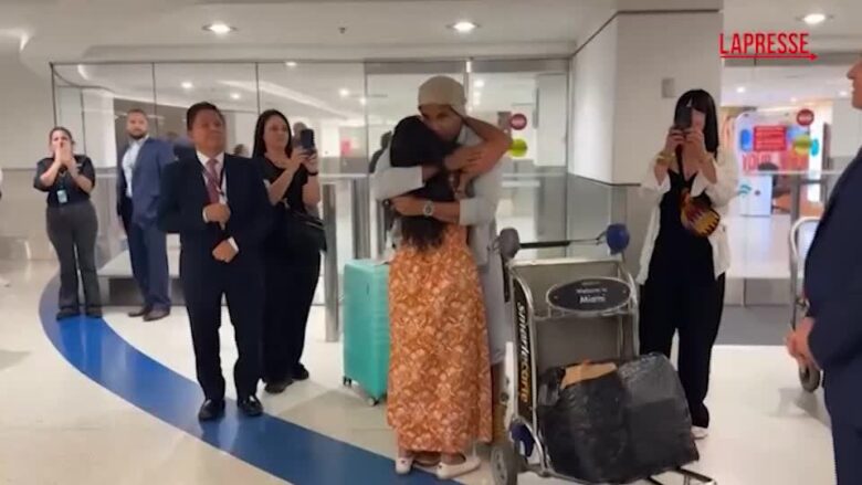 Cuba, l'artista dissidente Luis Manuel Otero Alcántara arriva a Miami: resterà in esilio negli Usa