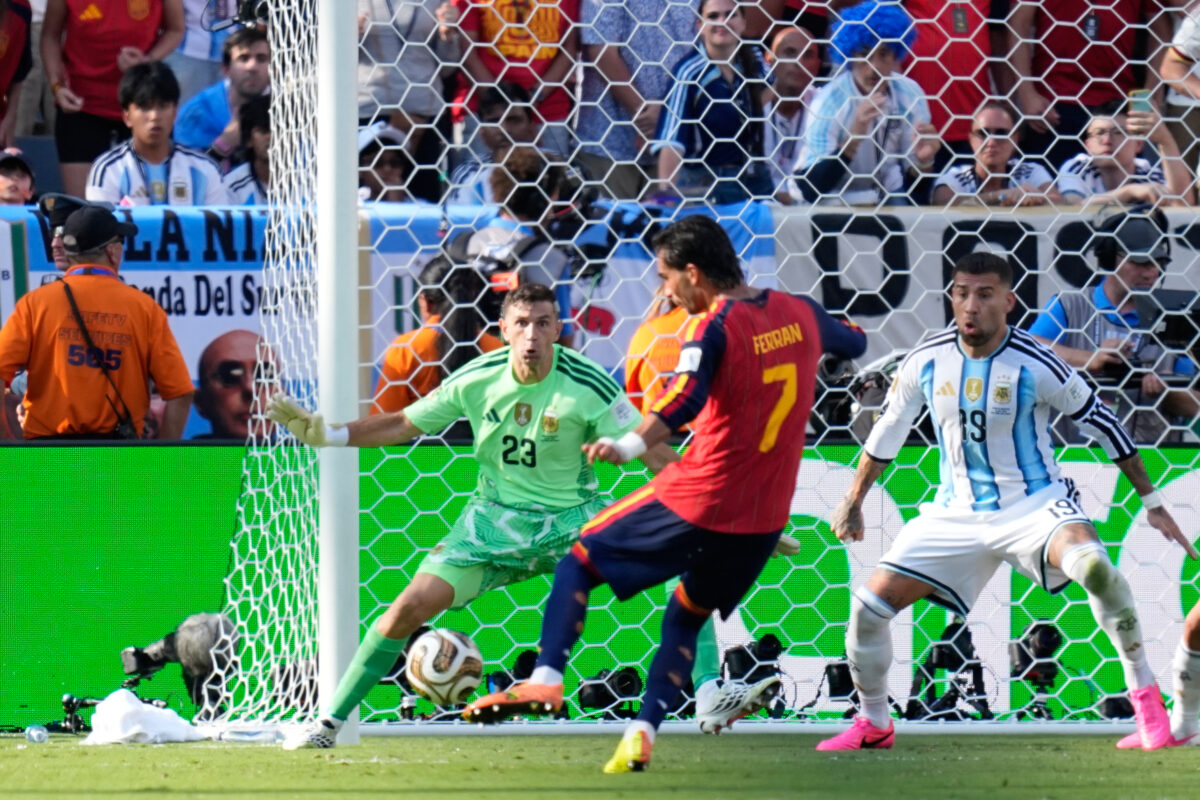 Il gol di Ferran Torres (AP Photo/Ashley Landis)