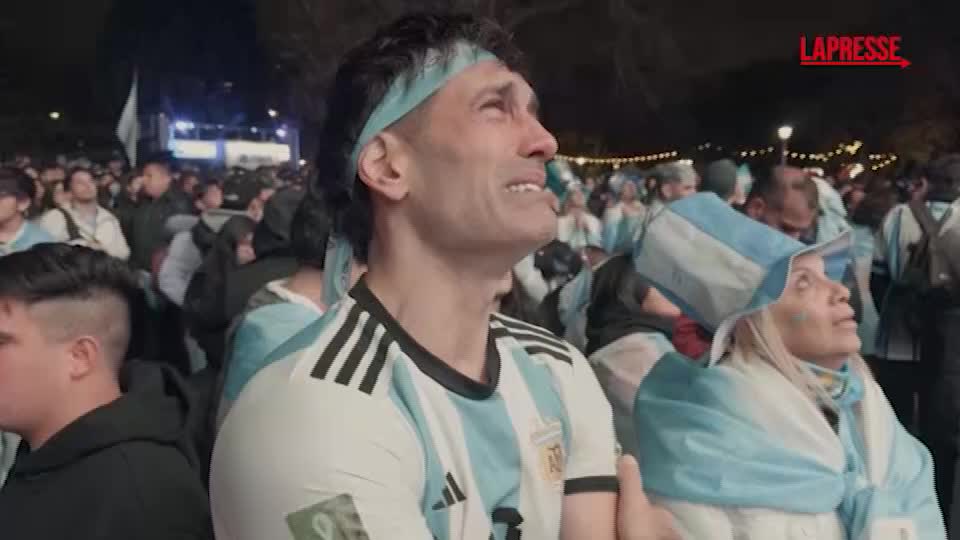 mondiali 2026 tifosi in lacrime a buenos aires per la sconfitta dell argentina da Lapresse.it mondiali 2026 tifosi in lacrime a buenos aires per la sconfitta dell argentina
