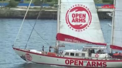 Cuba, arriva a L'Avana una barca a vela di Open Arms con aiuti umanitari