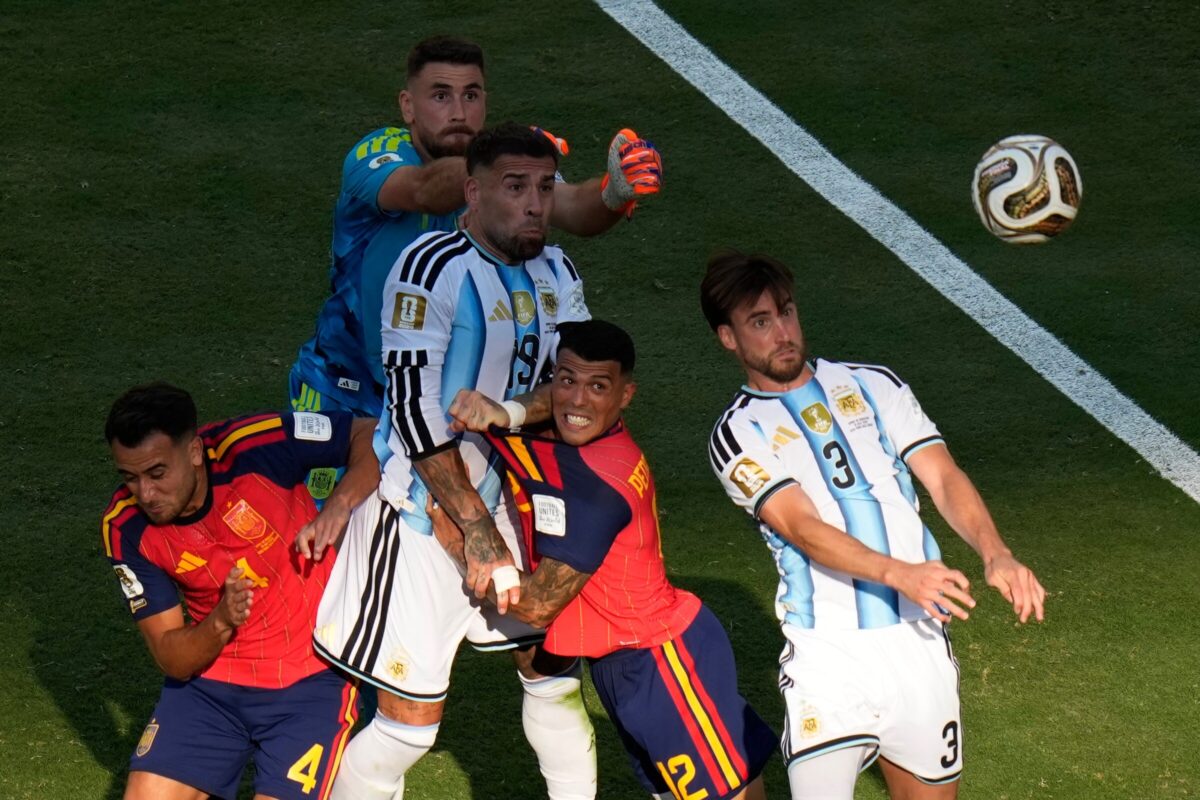 Mondiali 2026, Spagna regina davanti a Trump: fischi per il presidente Usa. Messi in lacrime per l’ultima con l’Argentina Mondiali 2026, Spagna regina davanti a Trump: fischi per il presidente Usa. Messi in lacrime per l’ultima con l’Argentina