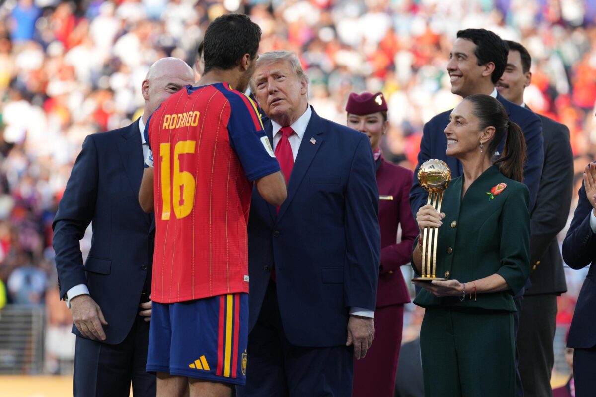 Mondiali 2026, Donald Trump contestato alla premiazione di Spagna-Argentina: le foto Mondiali 2026, Donald Trump contestato alla premiazione di Spagna-Argentina: le foto