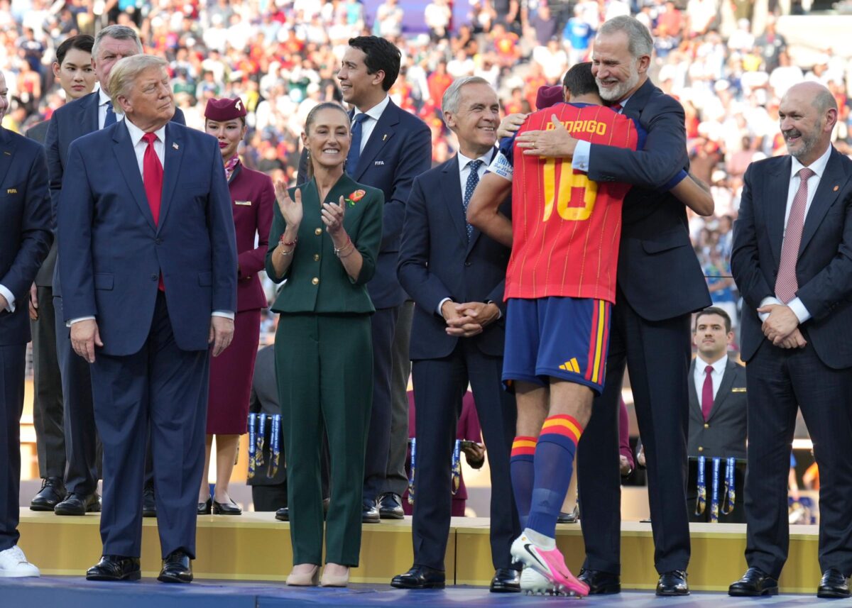 Mondiali 2026, Donald Trump contestato alla premiazione di Spagna-Argentina: le foto Mondiali 2026, Donald Trump contestato alla premiazione di Spagna-Argentina: le foto