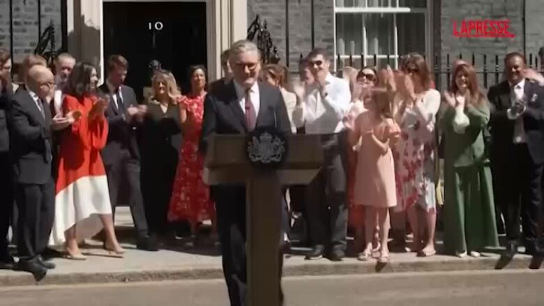 Gran Bretagna, Starmer lascia Downing Street: "Il mio lavoro è finito"