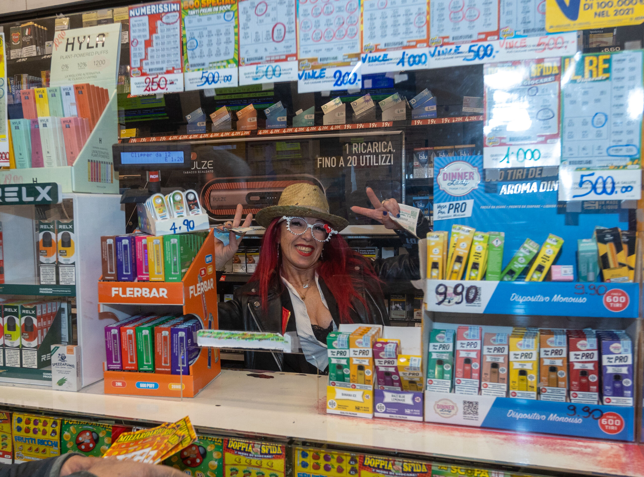 SuperEnalotto, jackpot da 197 milioni: ecco le 10 cose che si possono comprare con la vincita SuperEnalotto, jackpot da 197 milioni: ecco le 10 cose che si possono comprare con la vincita