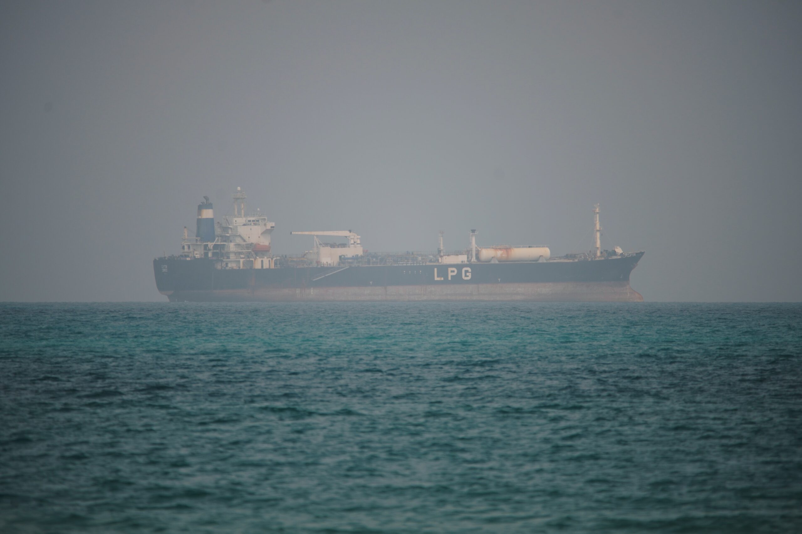 Mar Rosso, gli Houthi bloccano lo Stretto Bab el-Mandeb. Trump minaccia: “Ce ne occuperemo” Mar Rosso, gli Houthi bloccano lo Stretto Bab el-Mandeb. Trump minaccia: “Ce ne occuperemo”