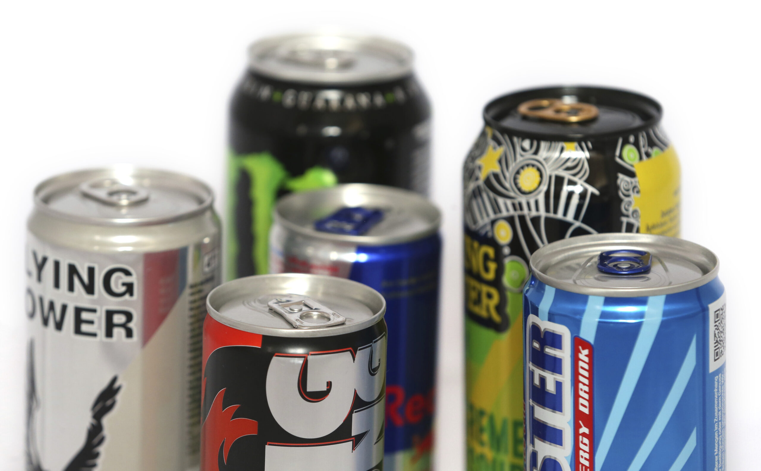 Energy drink in Italia, l’indagine e i rischi per bambini e adolescenti Energy drink in Italia, l’indagine e i rischi per bambini e adolescenti