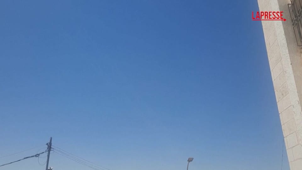 giordania intercettati e abbattuti droni e missili iraniani da Lapresse.it giordania intercettati e abbattuti droni e missili iraniani