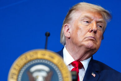 Trump e lo spettro dei dazi sui farmaci generici, la replica delle imprese e dell’Ue