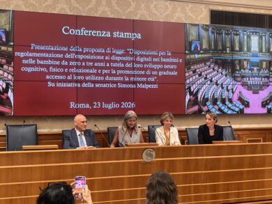 No al digitale prima dei 3 anni: la proposta di legge per tutelare i bambini