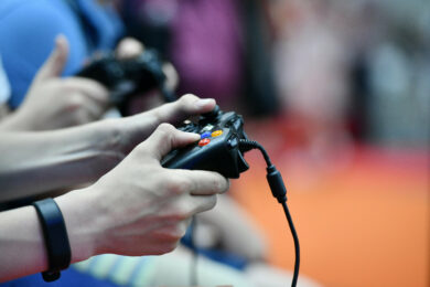 Dipendenze, 1 studente su 6 a rischio tra social media, gaming e gioco d’azzardo