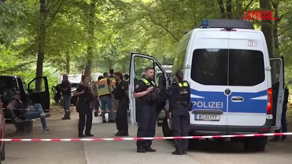 pride berlino si cerca il sospettato per l attentato che ha causato un morto e 16 feriti da Lapresse.it pride berlino si cerca il sospettato per l attentato che ha causato un morto e 16 feriti