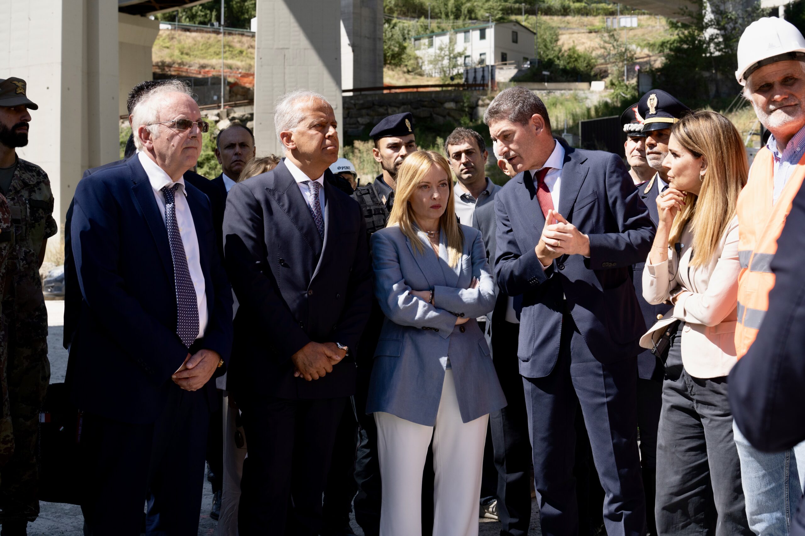 No Tav, Meloni in Val di Susa: “Lo Stato non arretra”. Schlein: “Violenze inaccettabili”