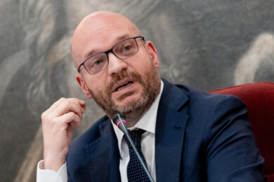 Lorenzo Fontana alla cerimonia del Ventaglio: “Roggero incandidabile. Possibile un Capo dello Stato di destra”