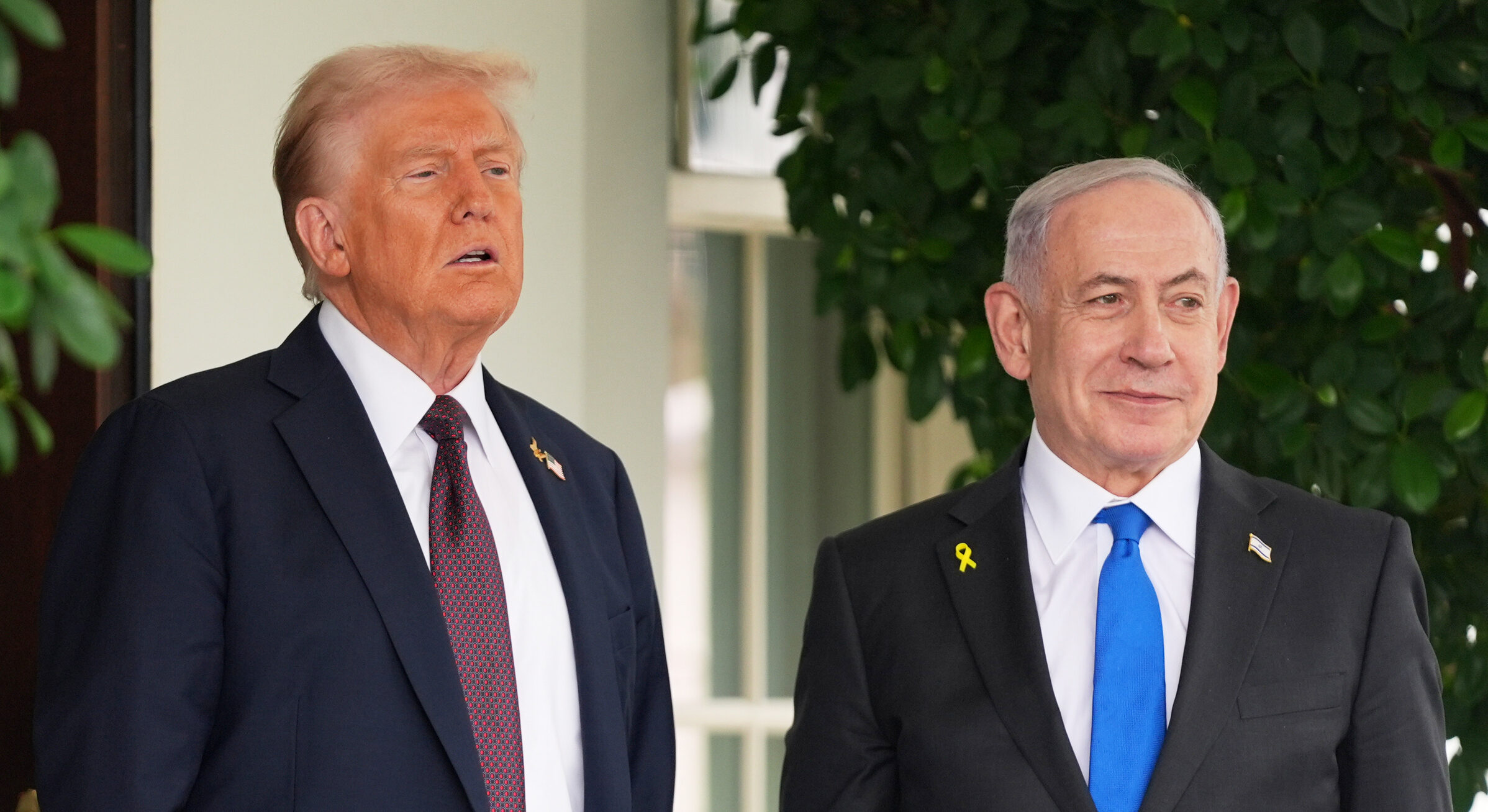 Iran, Netanyahu a colloquio da Trump: “Incontro positivo, obiettivi comuni”. Proteste vicino alla Casa Bianca Iran, Netanyahu a colloquio da Trump: “Incontro positivo, obiettivi comuni”. Proteste vicino alla Casa Bianca