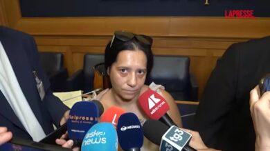 Bimbo morto dopo trapianto a Napoli, la madre: "Fermiamo chi vuole insabbiare tutto"
