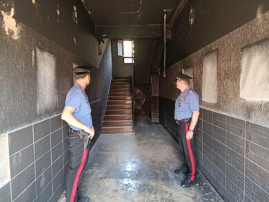 Esplosione in un palazzo a Fonte Nuova, evacuati i residenti