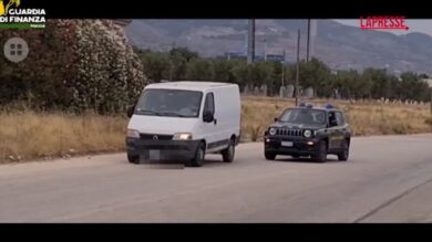 Foggia, furti di auto e riciclaggio: smantellata una rete dalla Gdf