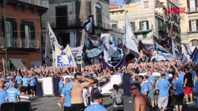 Centenario Napoli, il corteo celebrativo degli ultras "100 anni d'amore"