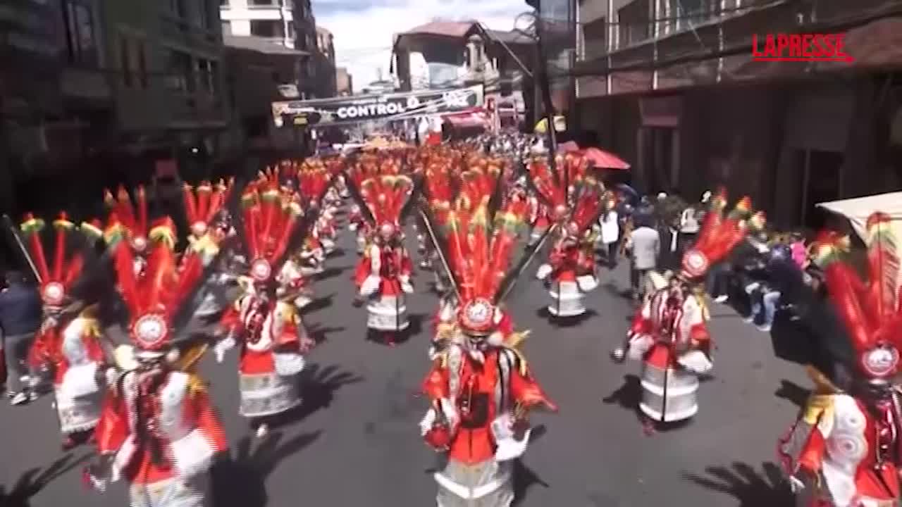 bolivia a la paz sfilano le confraternite di danza le spettacolari immagini da Lapresse.it bolivia a la paz sfilano le confraternite di danza le spettacolari immagini