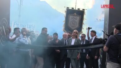 Centenario del Napoli, bagno di folla per De Laurentiis